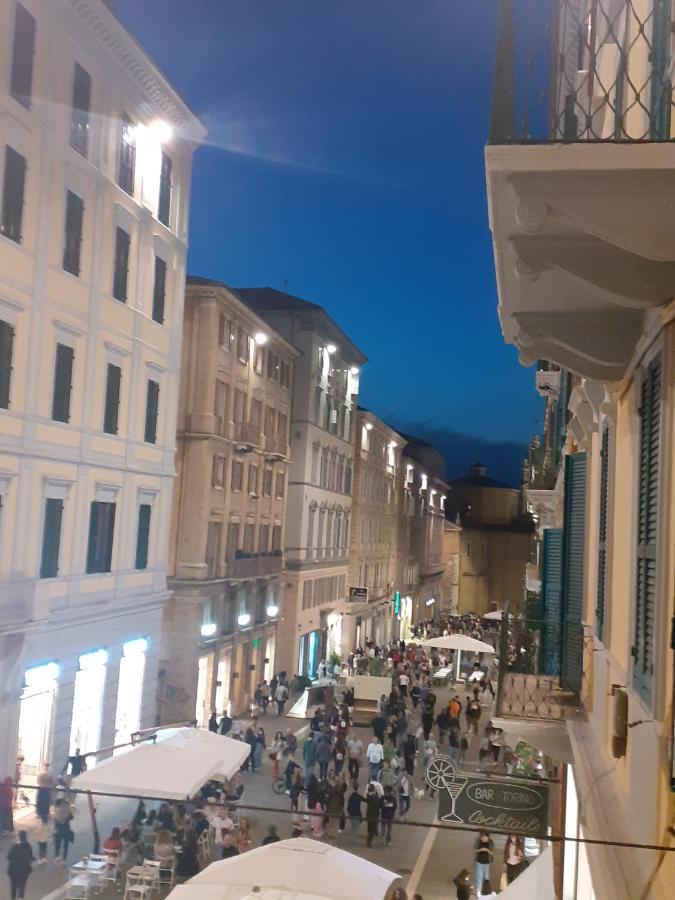 Il Balcone Sul Corso Villa Ancona Dış mekan fotoğraf