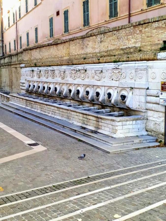Il Balcone Sul Corso Villa Ancona Dış mekan fotoğraf